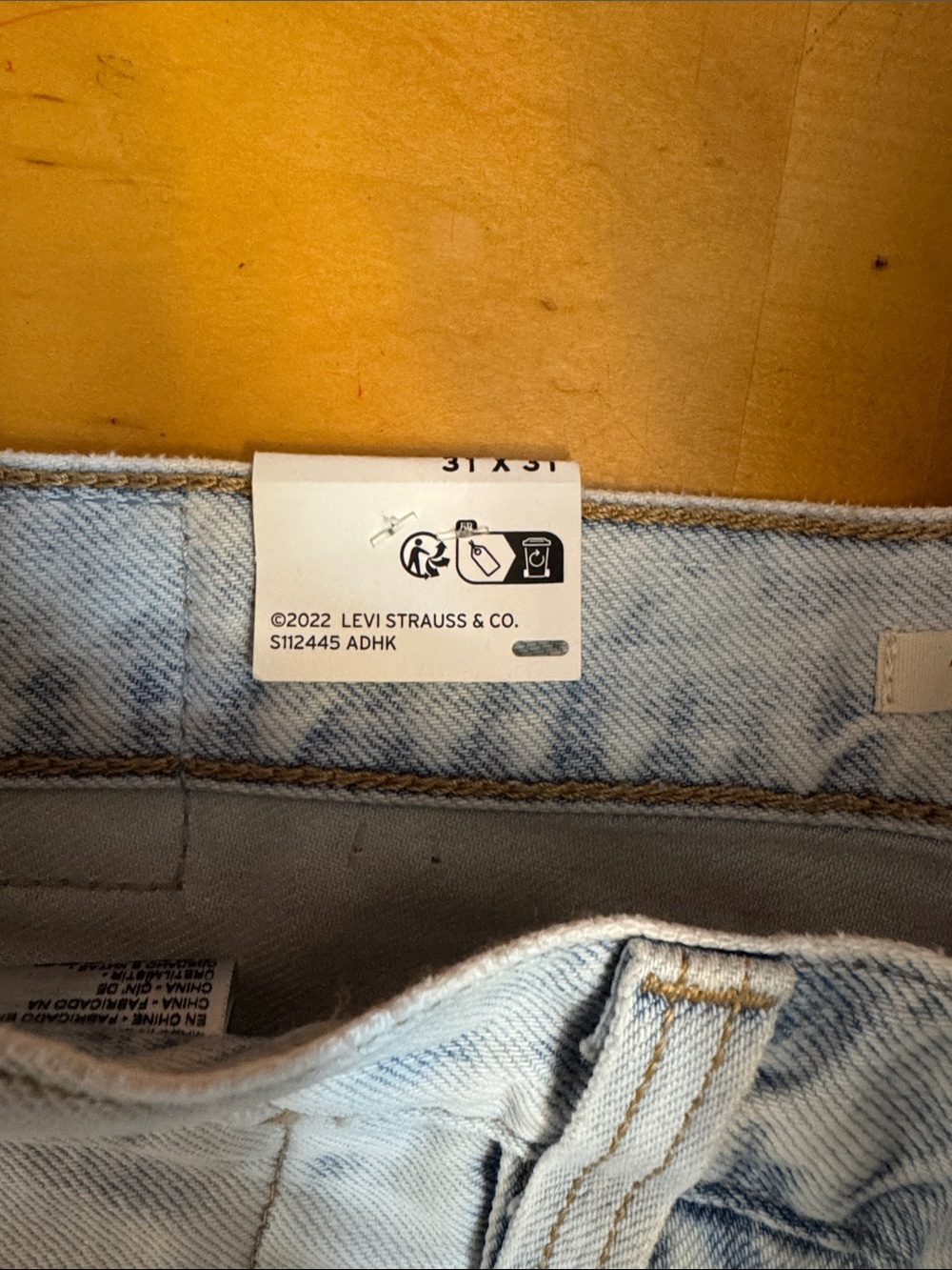 Levi's Pale Wash Women's Levi's® '94 Baggy Wide-Leg Jeans - Picture 13 of 15